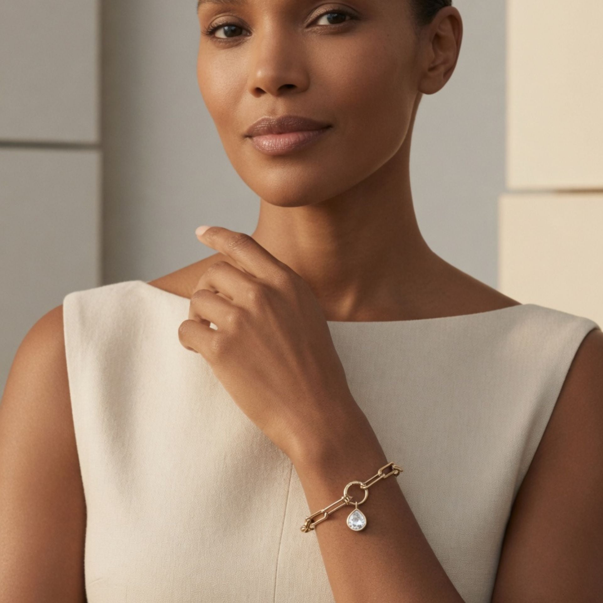The Gold Formes Bracelet Pear Charm (Drop only)