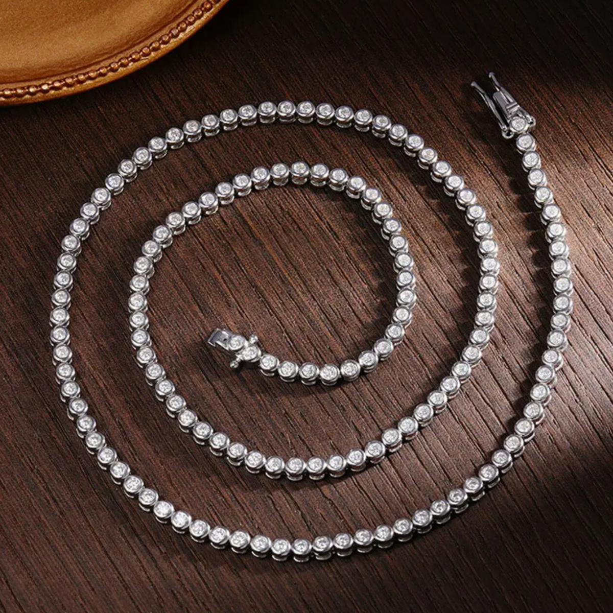 The Bezel Collar