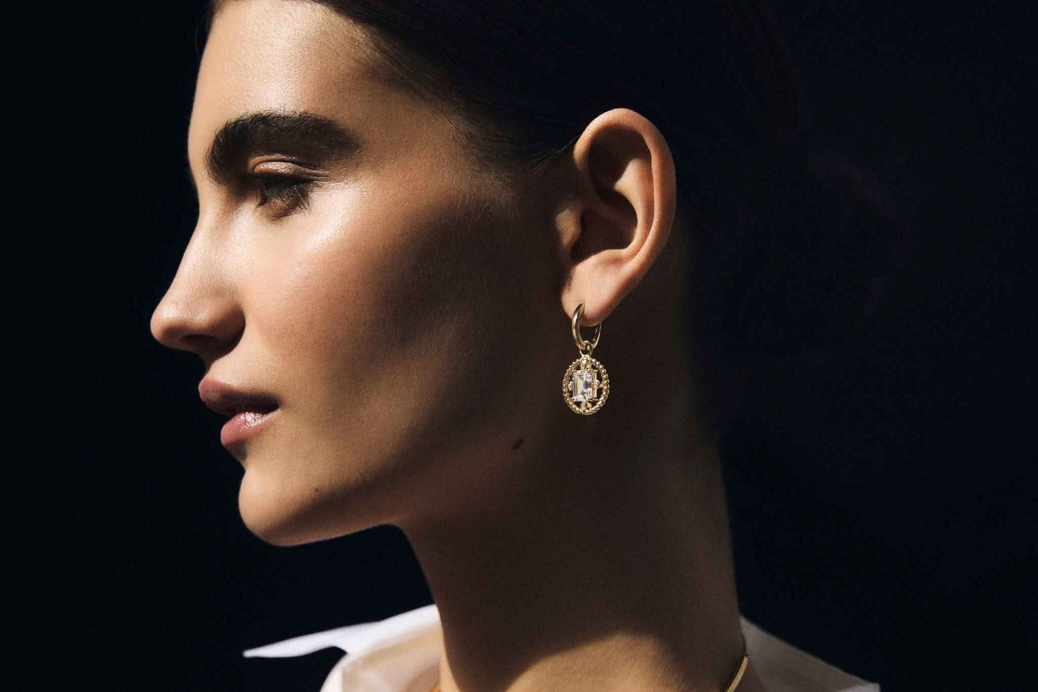 The Gold Zsa Zsa Drops