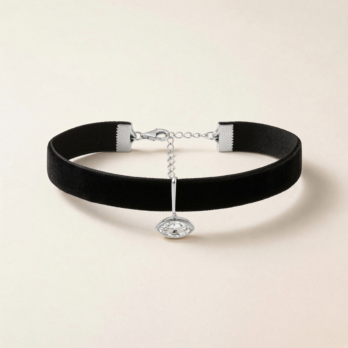The Velvet Noir Necklace