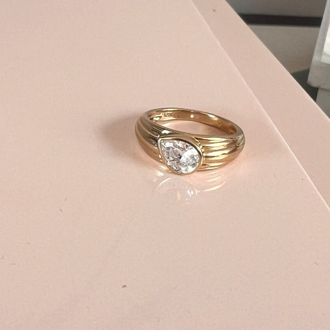Sample : The Zephyr Ring