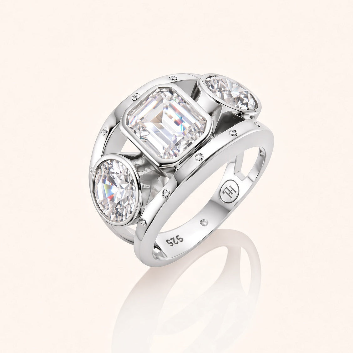 The Silver Joséphine Ring
