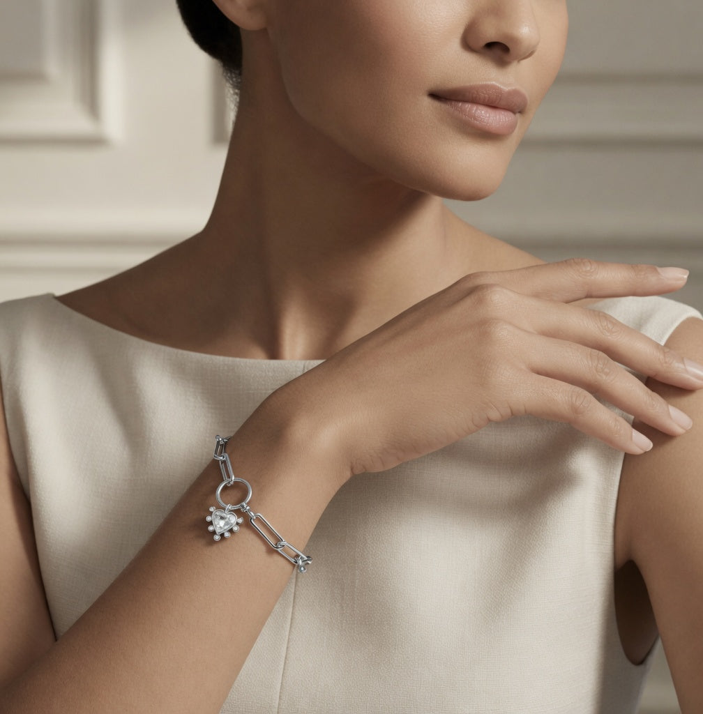 The Silver Formes Heartbreak Charm (Drop only)